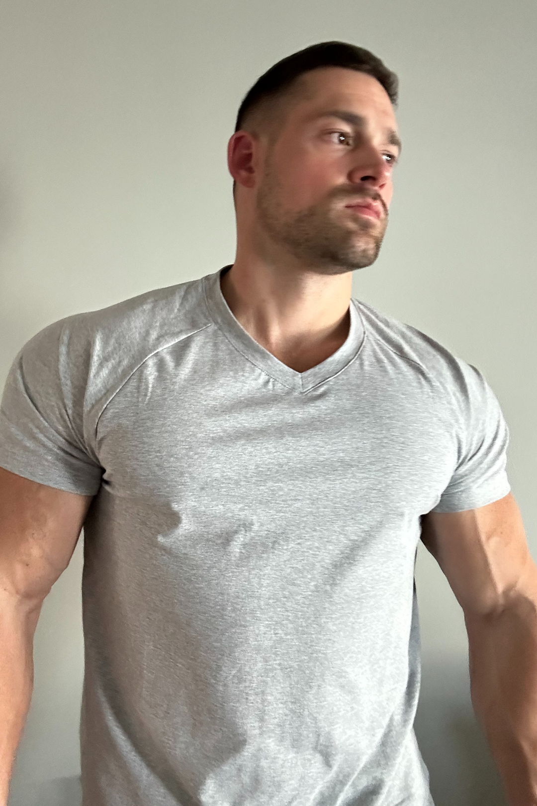 V Neck Muscle-Fit T-Shirt - Light Gray
